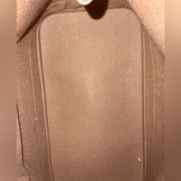 Louis Vuitton Alma PM Monogram Handbag. - Picture 7 of 15